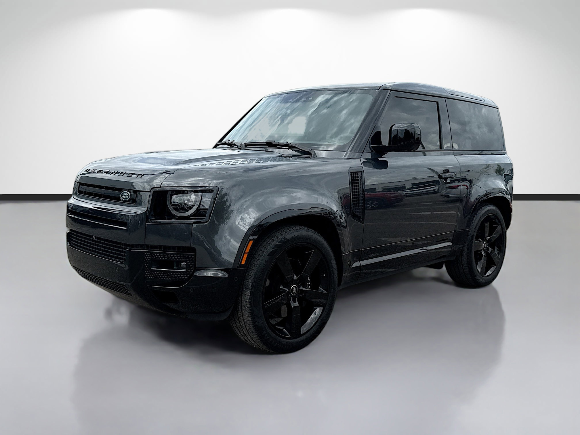 Used 2023 Land Rover Defender 90 V8 image 7