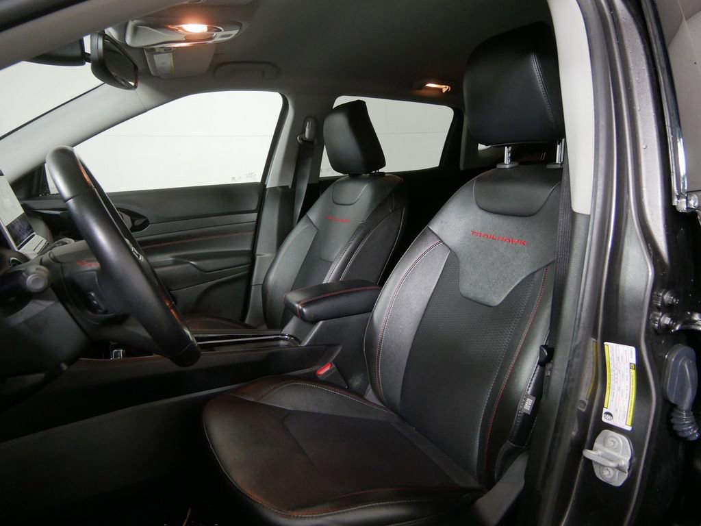 Used 2022 Jeep Compass Trailhawk w/ Trailhawk Convenience Group image 14