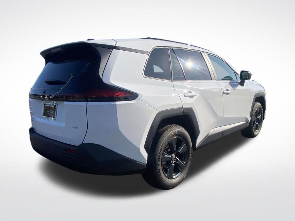 Used 2026 Toyota RAV4 LE AWD/4WD image 7