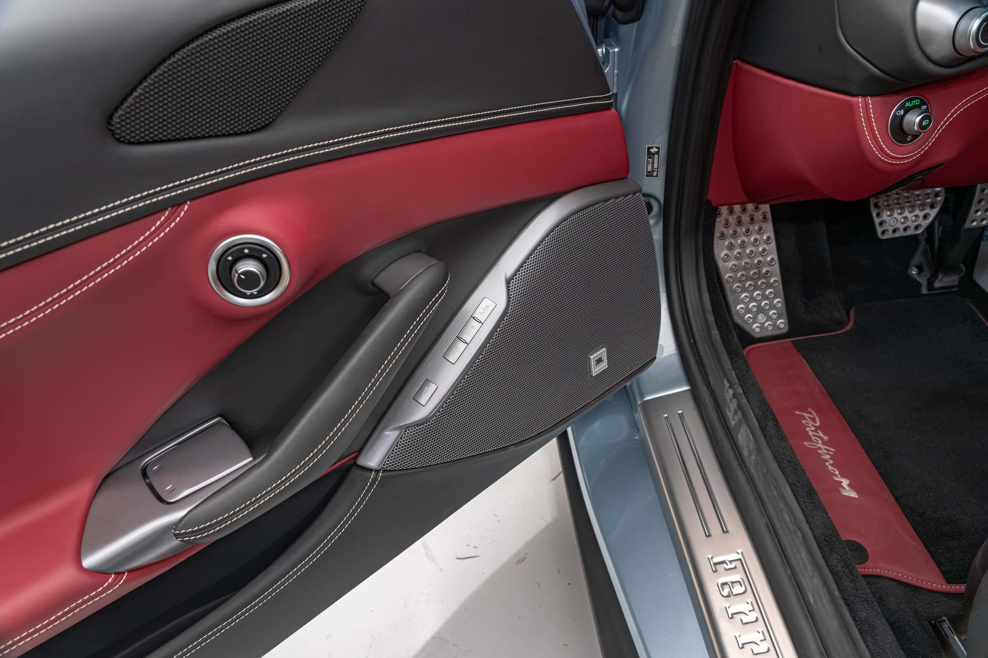 Certified 2023 Ferrari Portofino M RWD image 35