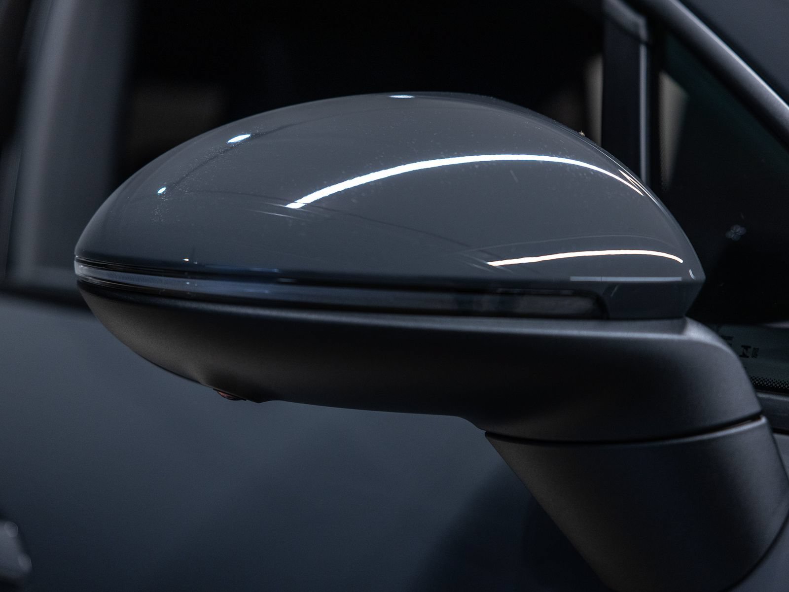 New 2026 Porsche Macan 4 Electric AWD/4WD image 14