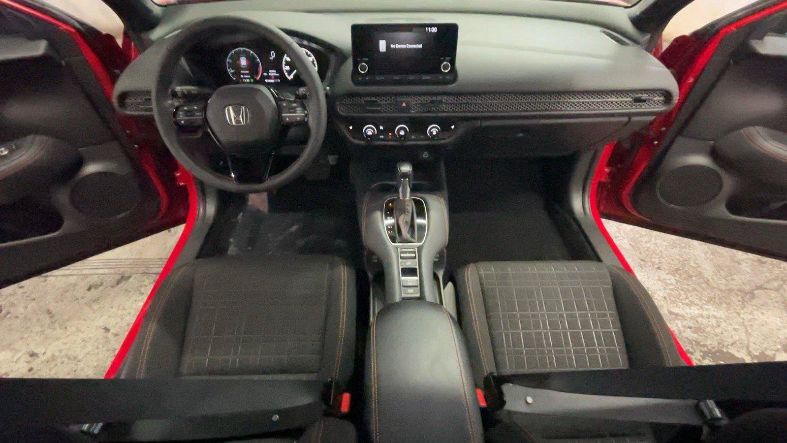 Certified 2025 Honda HR-V Sport image 30