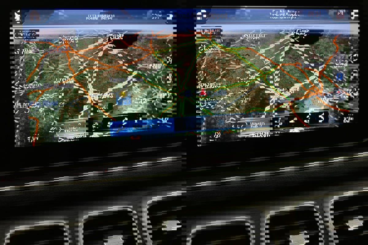 Used 2023 Mercedes-Benz GLS 580 4MATIC image 11