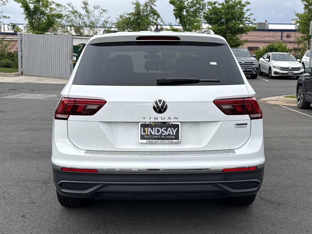 Used 2024 Volkswagen Tiguan Wolfsburg Edition w/ Panoramic Sunroof Package AWD/4WD image 4