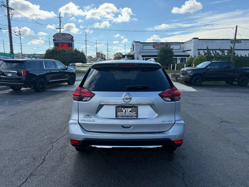 Used 2020 Nissan Rogue SV AWD/4WD image 6