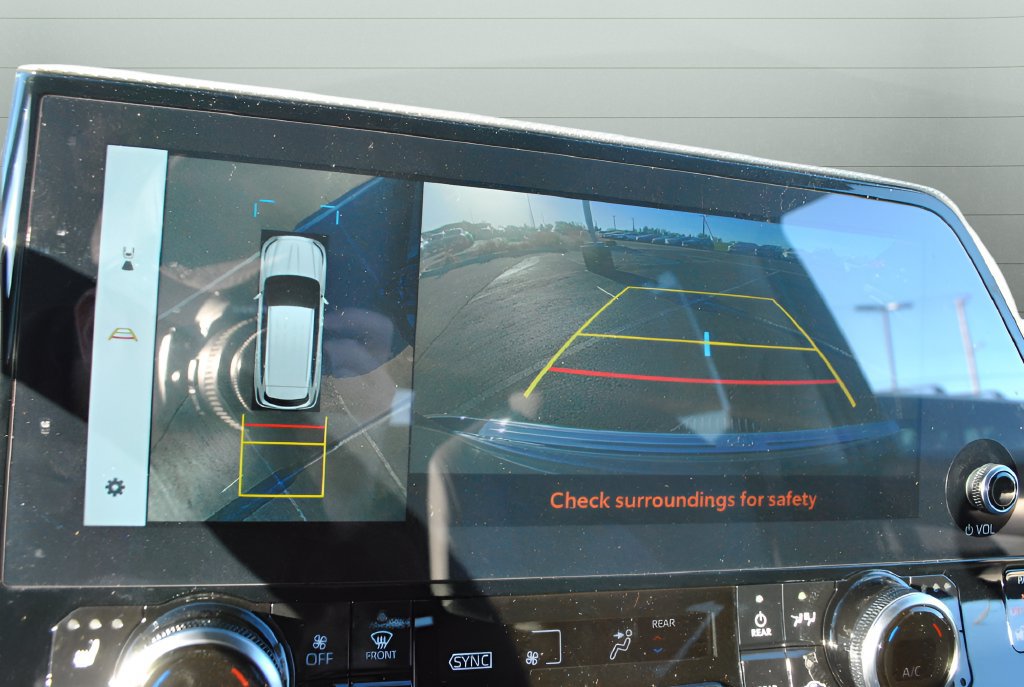 New 2026 Toyota Highlander Platinum AWD/4WD image 13