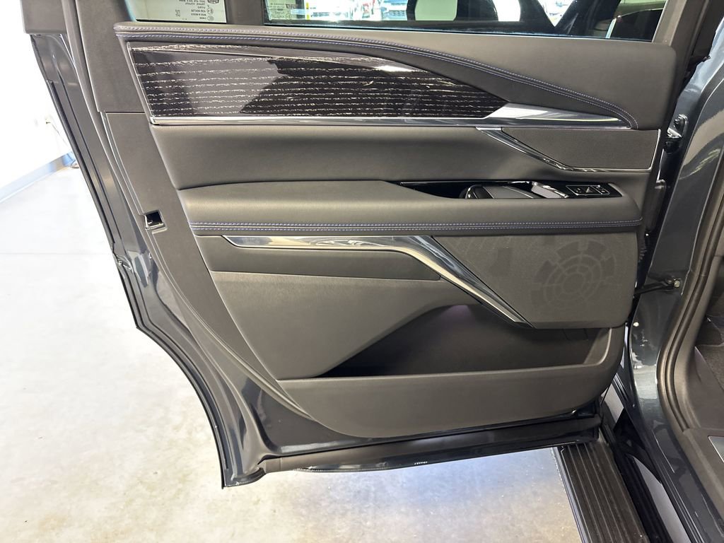 New 2025 Cadillac Escalade IQ Luxury 1 image 33