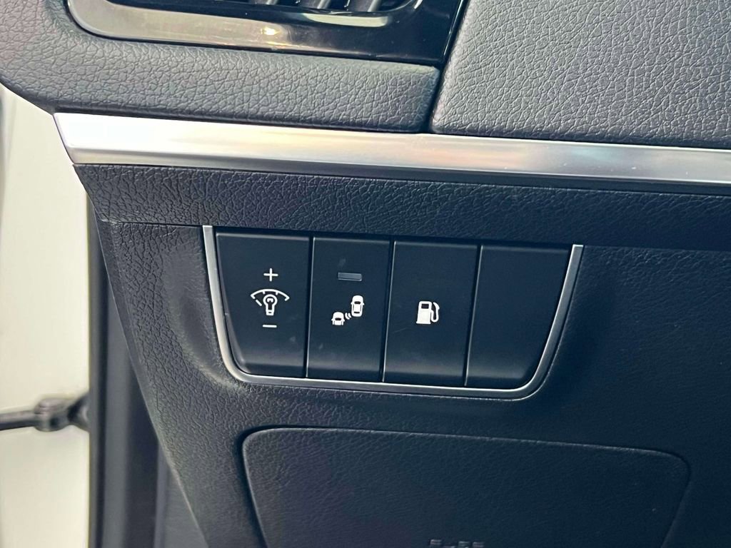 Used 2021 Kia Stinger GT-Line AWD/4WD image 19