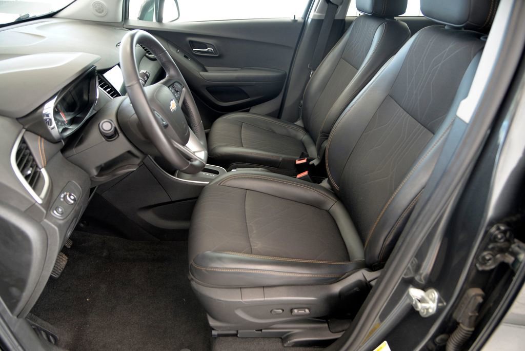 Used 2019 Chevrolet Trax LT w/ Driver Confidence Package image 15