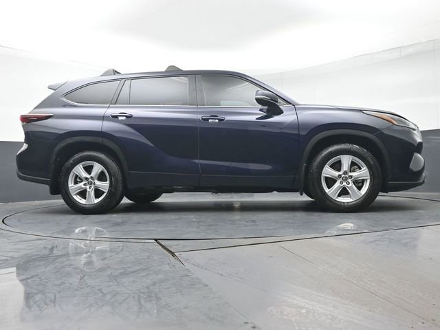 Used 2024 Toyota Highlander LE image 40
