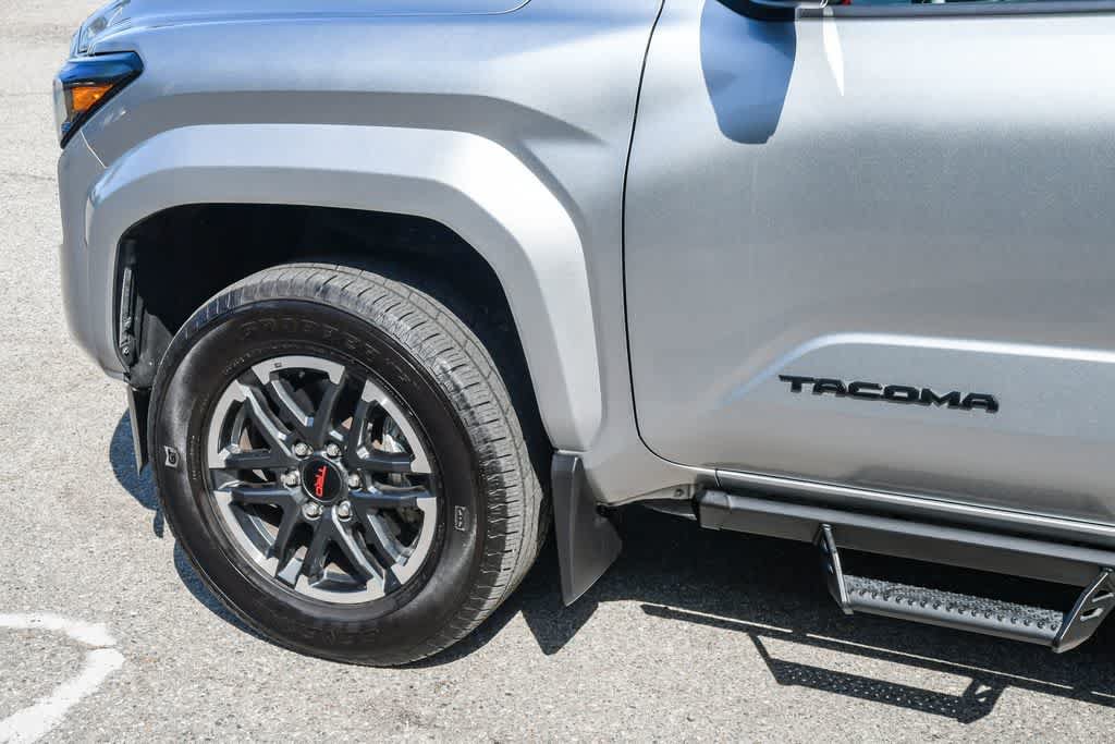 Used 2025 Toyota Tacoma TRD Sport AWD/4WD image 10