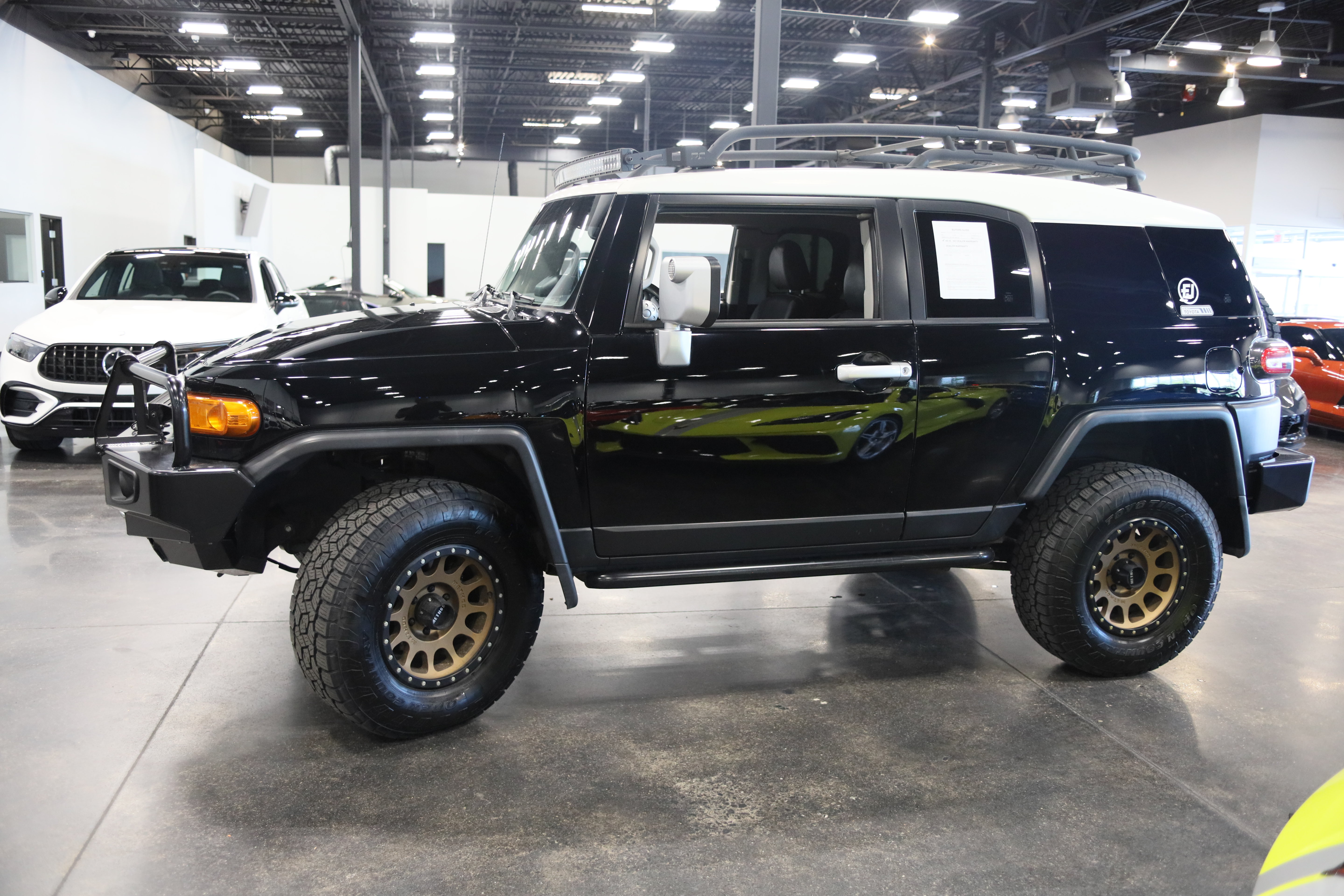Used 2012 Toyota FJ Cruiser 4WD w/ Convenience Pkg image 9