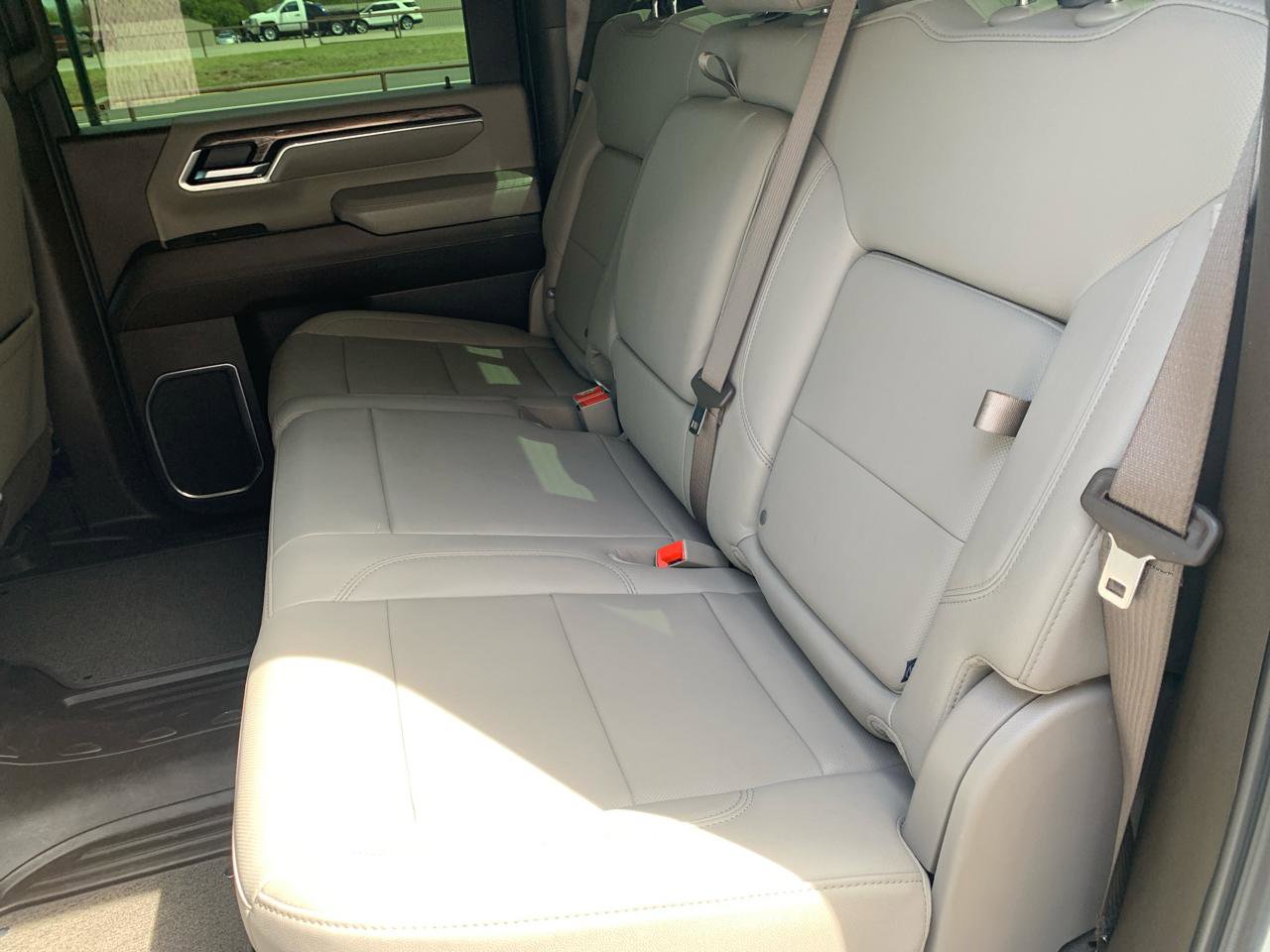 Used 2025 Chevrolet Silverado 2500 LTZ w/ LTZ Convenience Package image 20