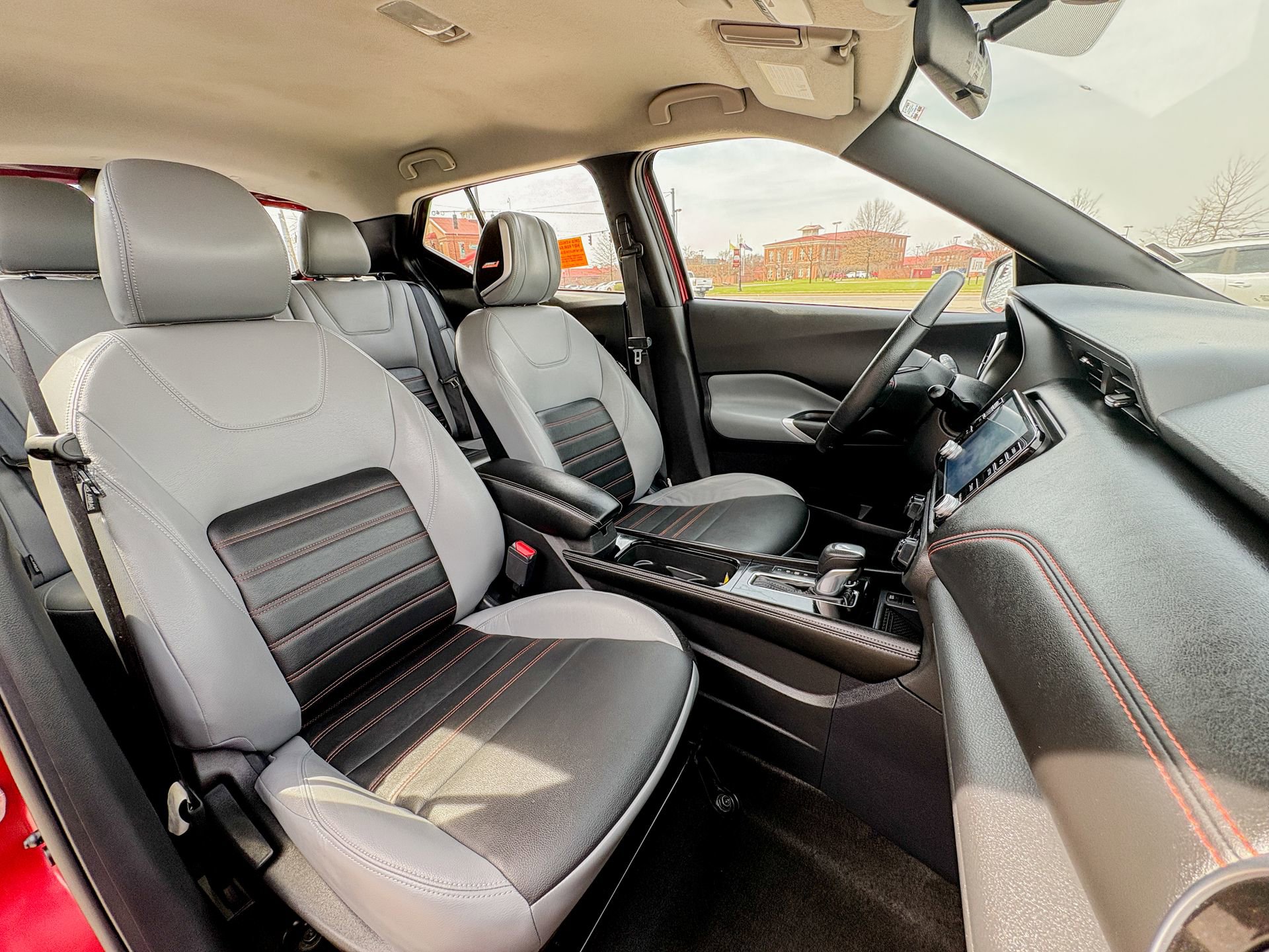 Used 2023 Nissan Kicks SR w/ SR Premium Package image 23