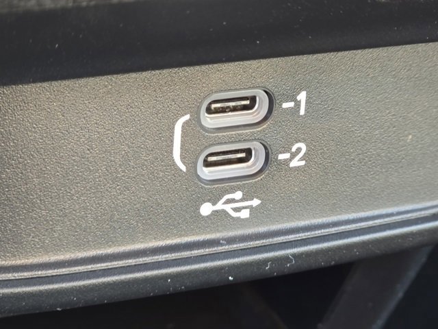 New 2026 Chrysler Pacifica Select image 10