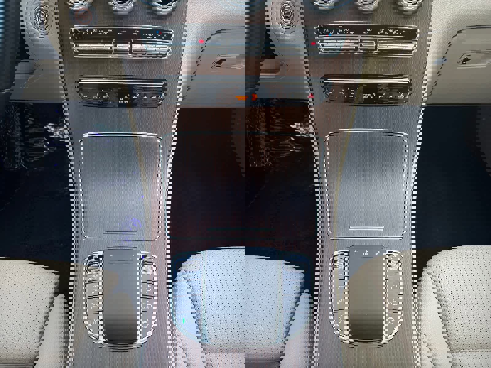 Used 2022 Mercedes-Benz GLC 300 4MATIC image 17