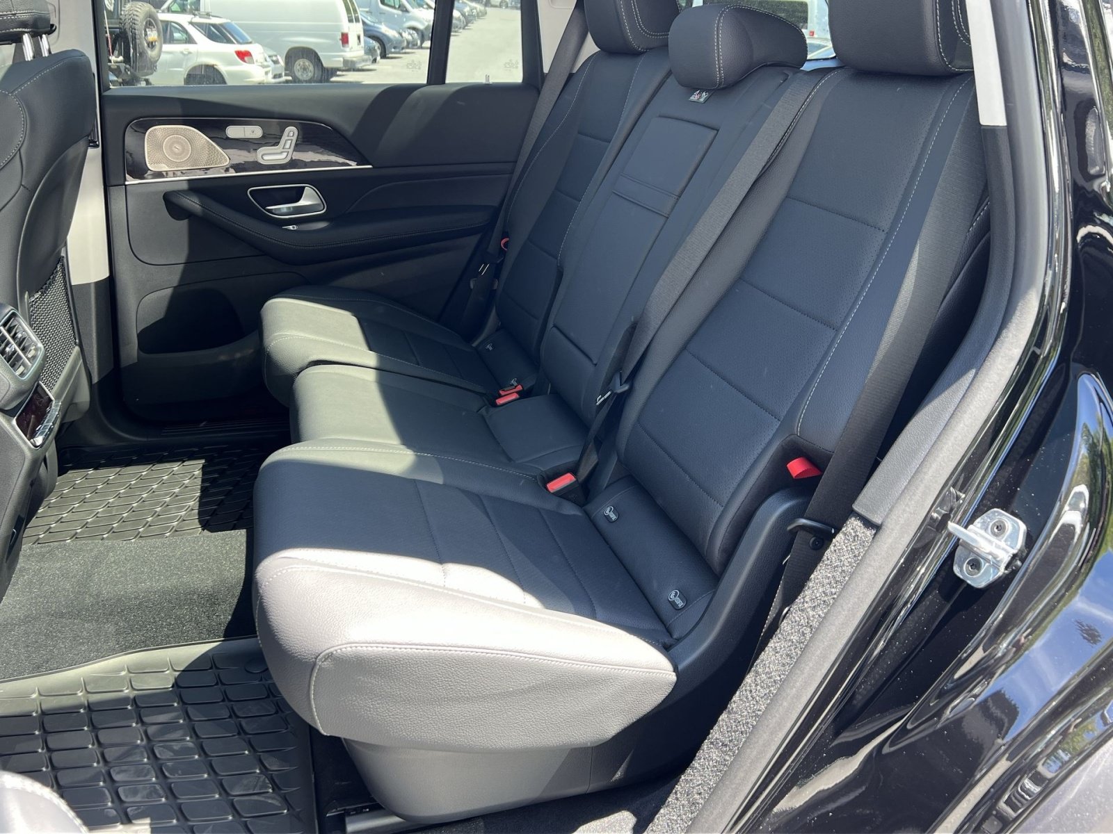 New 2026 Mercedes-Benz GLS 450 4MATIC image 30