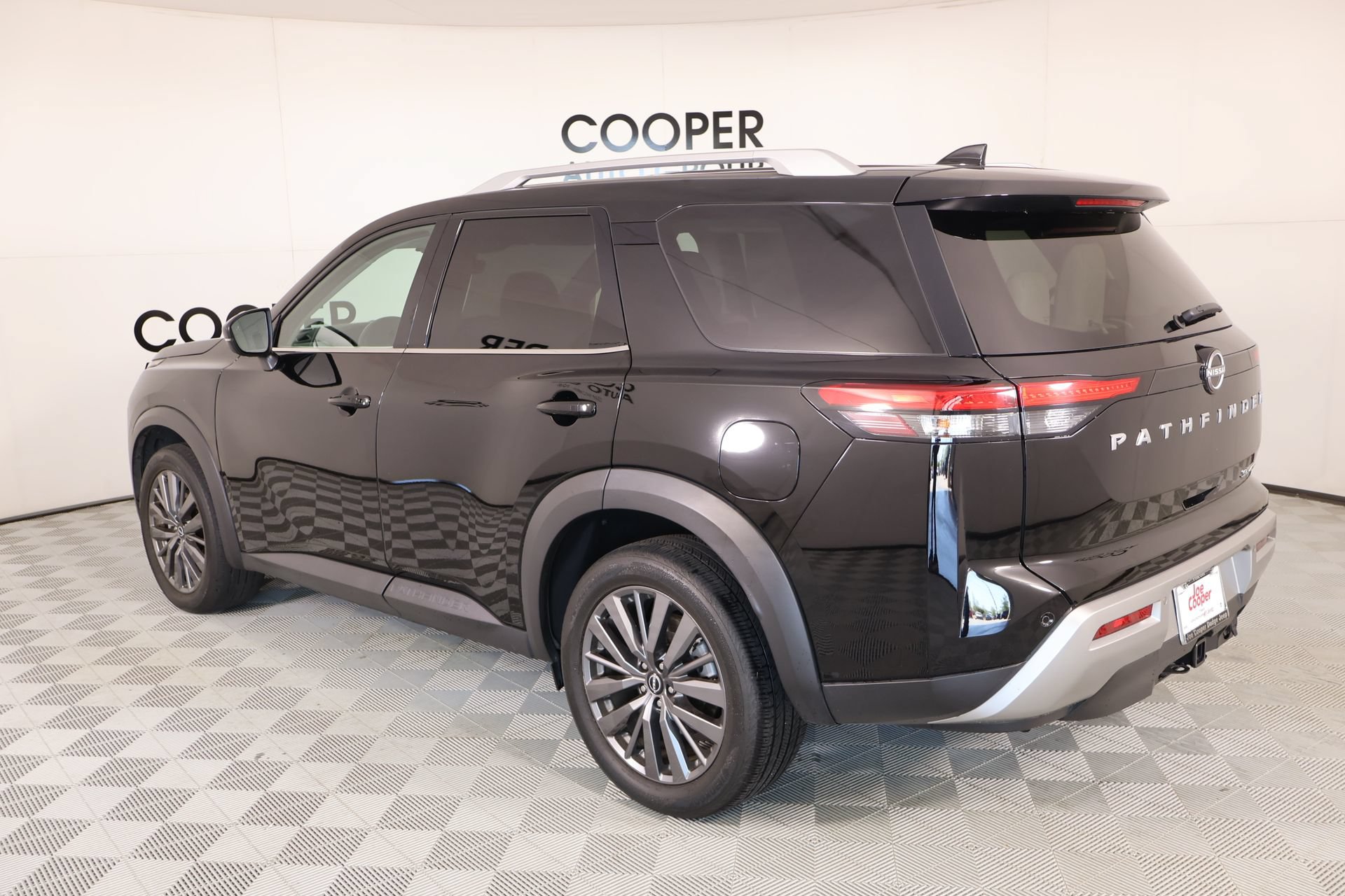Used 2024 Nissan Pathfinder SL w/ SL Premium Package AWD/4WD image 24