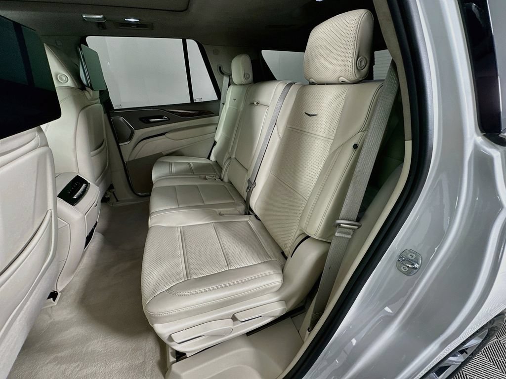 Used 2023 Cadillac Escalade Premium Luxury Platinum RWD image 25