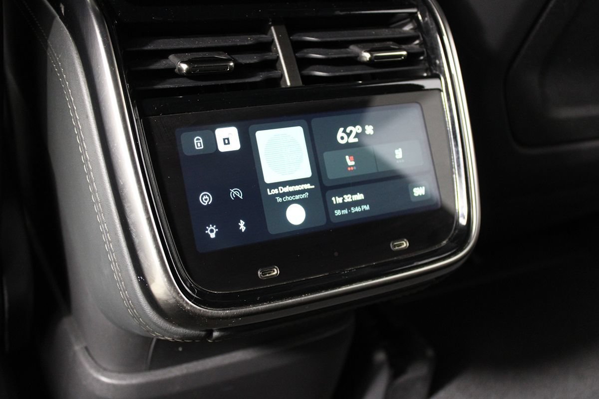 Used 2024 Rivian R1S Adventure Quad AWD/4WD image 30