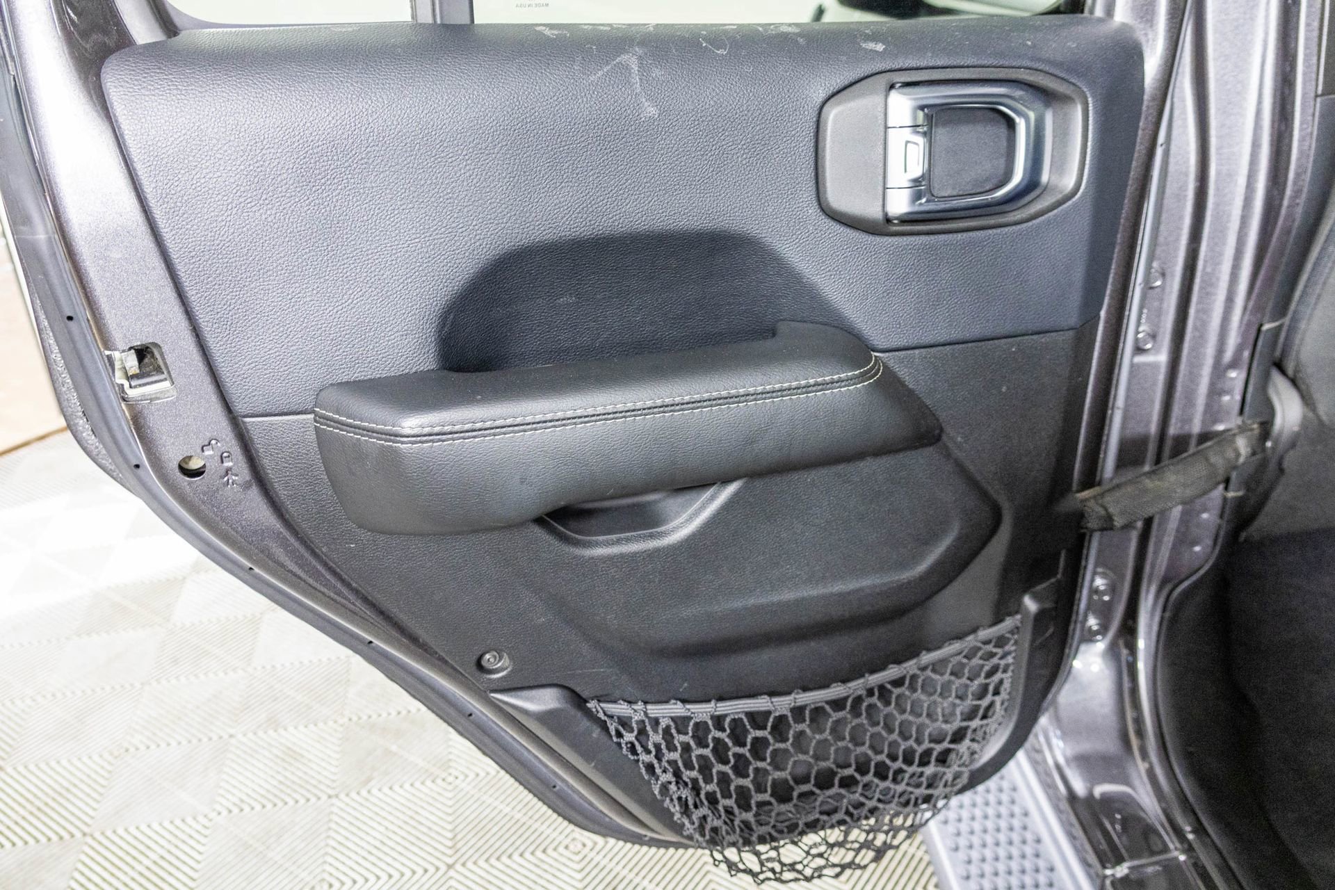 Used 2018 Jeep Wrangler Unlimited Sahara image 27