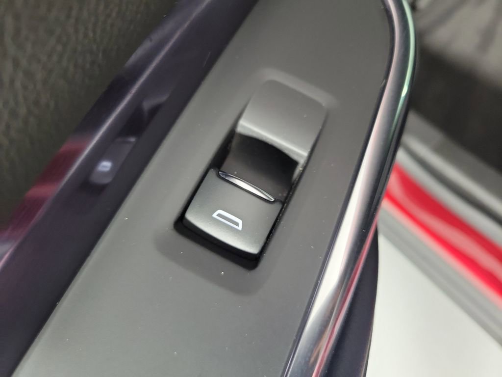 Certified 2023 Cadillac XT4 Luxury w/ Cold Weather Package FWD image 57