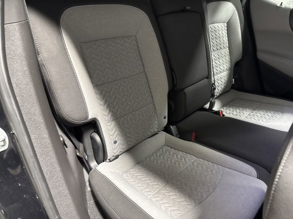 Used 2023 Chevrolet Equinox LS FWD image 12