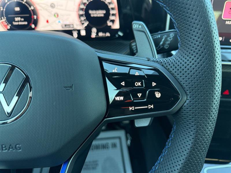 Used 2025 Volkswagen Golf R Black Edition image 34