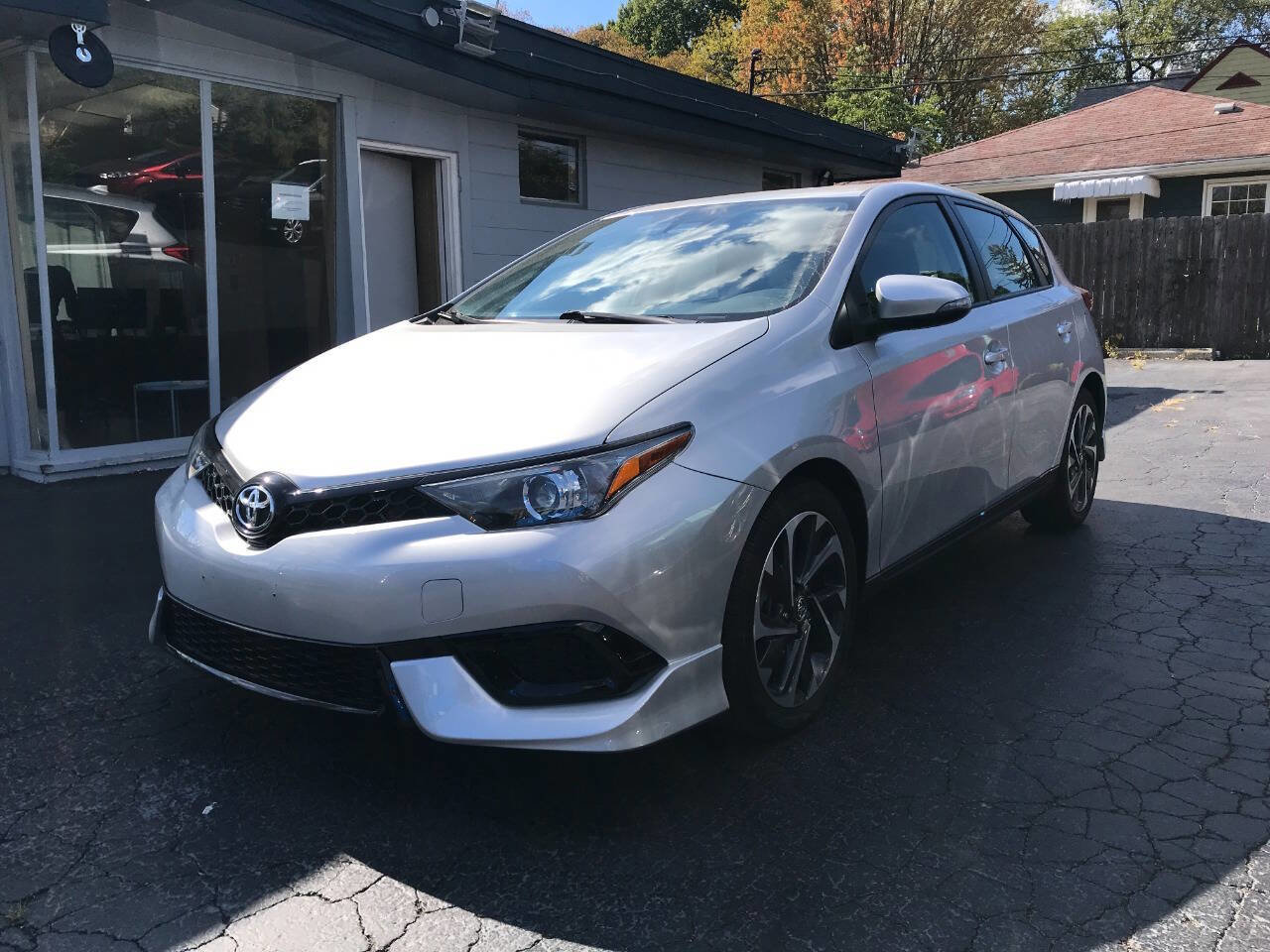 Used 2017 Toyota Corolla iM image 4