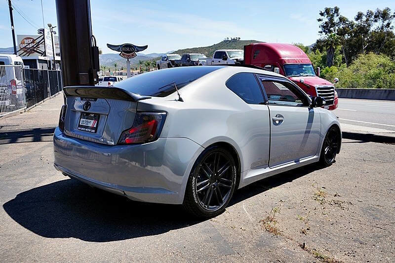 Used 2013 Scion tC FWD image 9