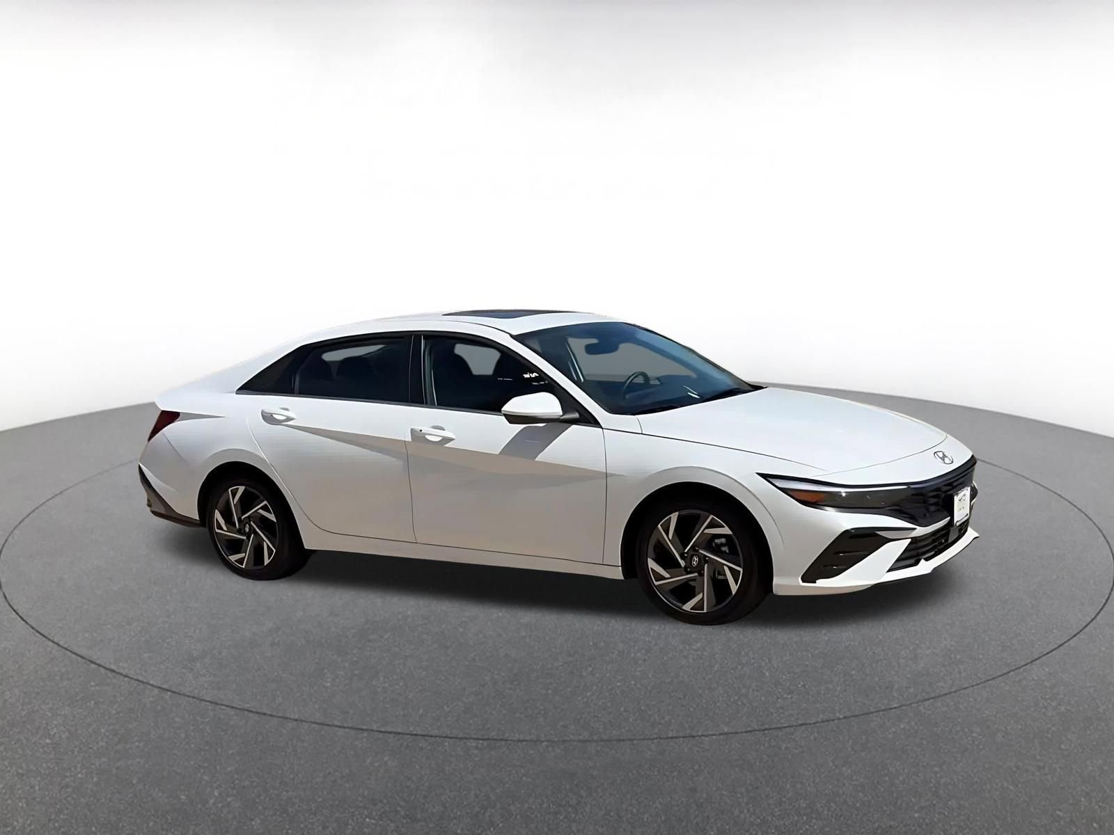 Used 2025 Hyundai Elantra SEL video 2