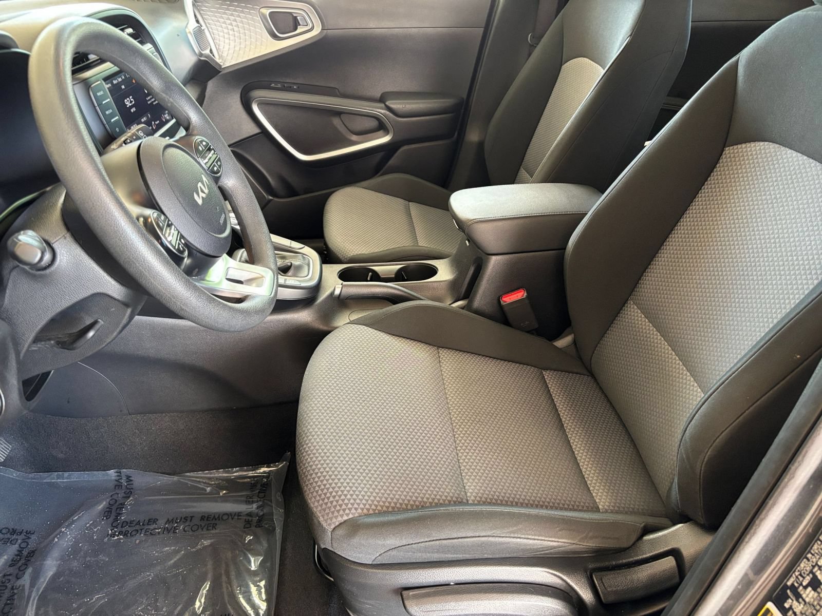 Used 2025 Kia Soul LX w/ LX Technology Package FWD image 24