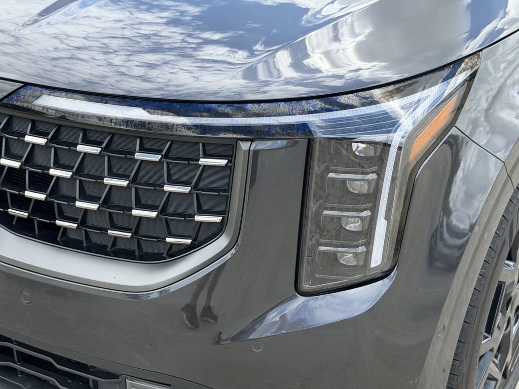 Certified 2026 Kia Carnival SX Prestige FWD image 10