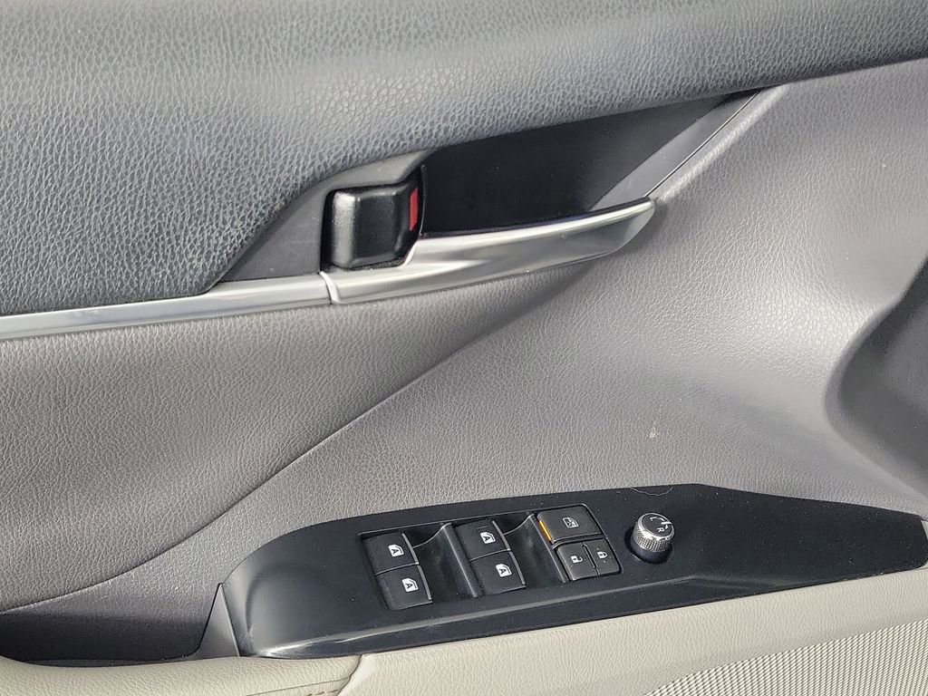 Certified 2019 Toyota Camry XLE FWD image 20