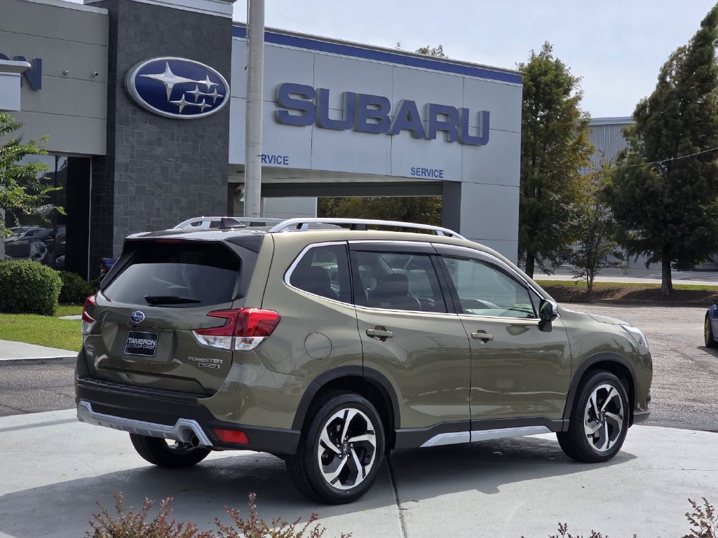 Used 2024 Subaru Forester Touring AWD/4WD image 5