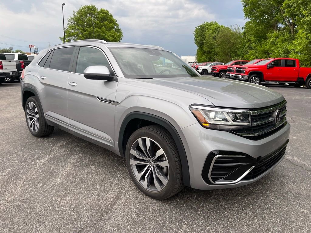 Used 2021 Volkswagen Atlas Cross Sport SEL R-Line AWD/4WD image 2