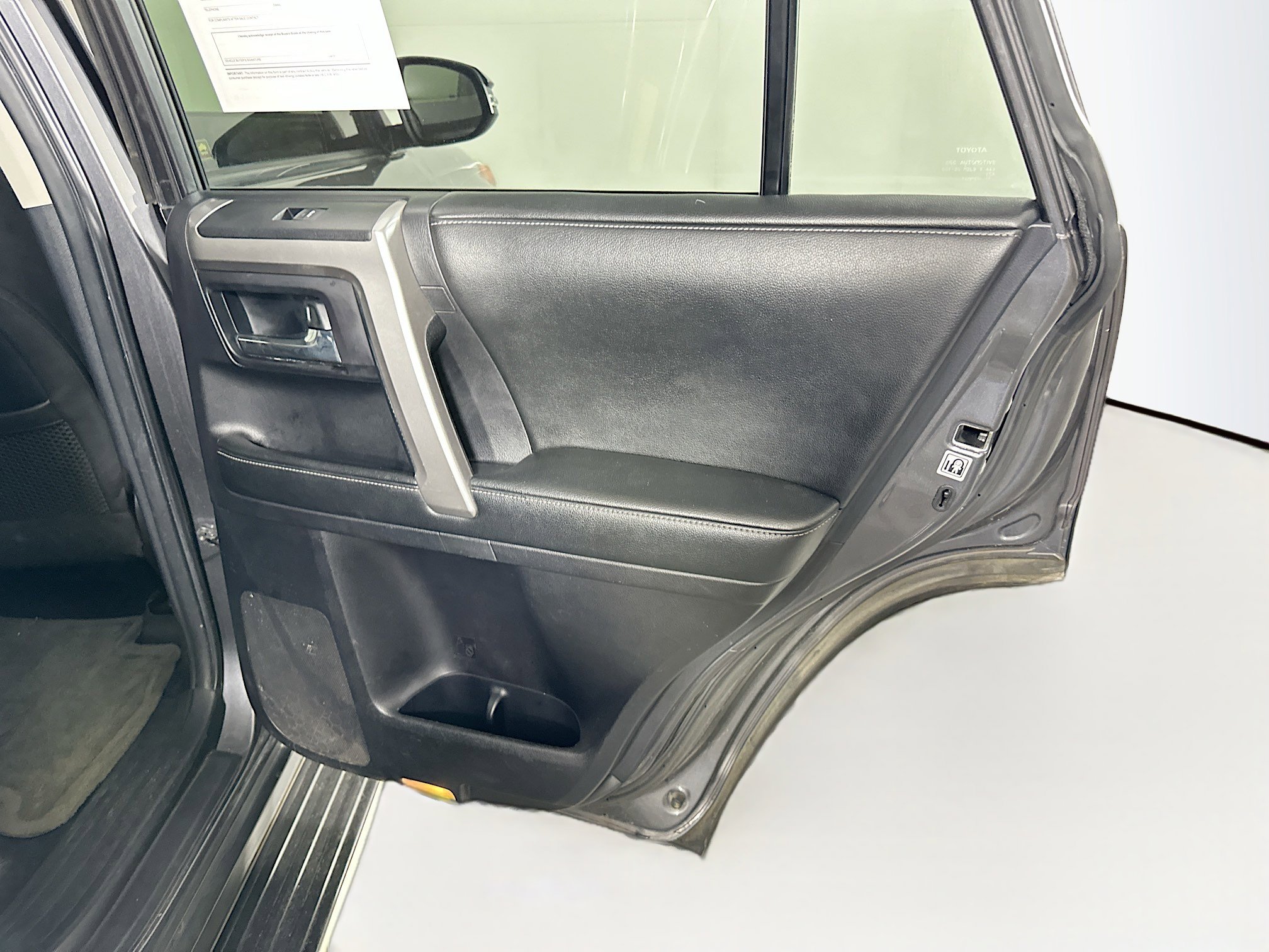 Used 2014 Toyota 4Runner SR5 Premium AWD/4WD image 29