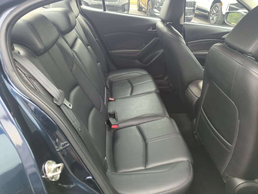 Used 2017 MAZDA MAZDA3 Touring FWD image 31