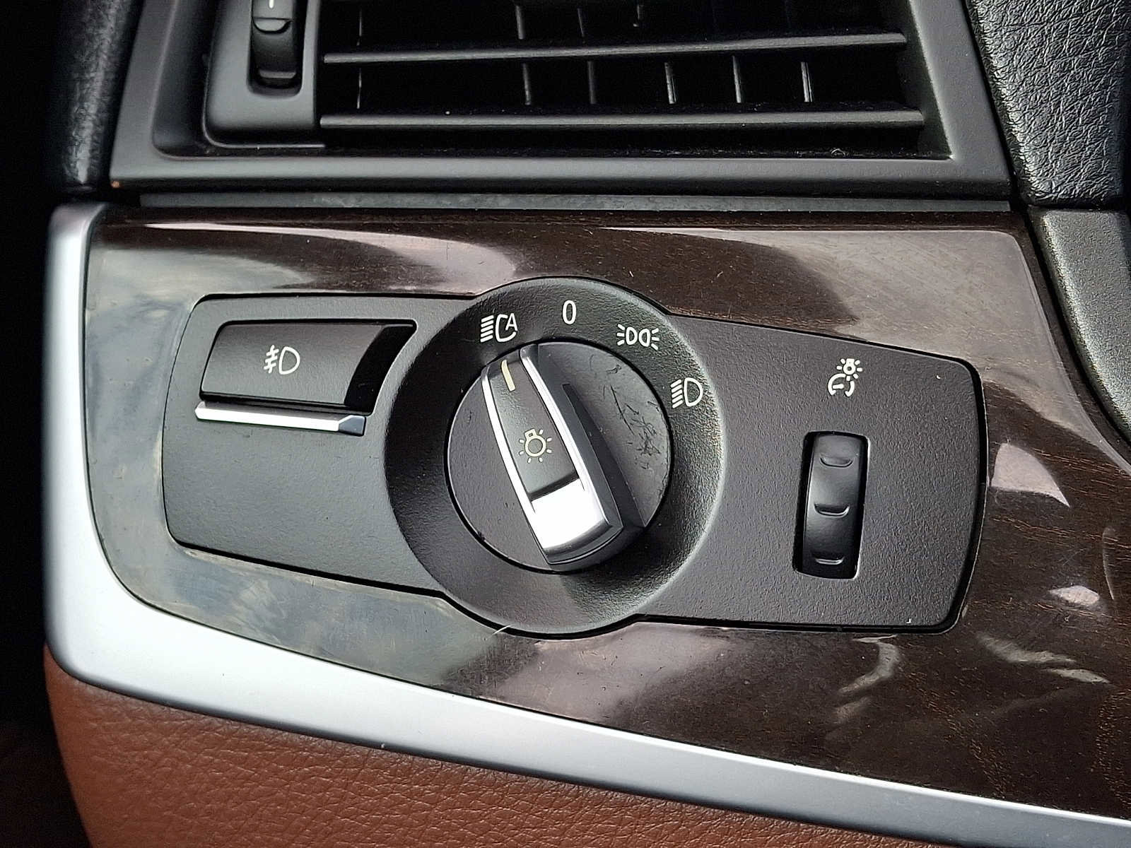 Used 2015 BMW 528i xDrive Sedan image 23