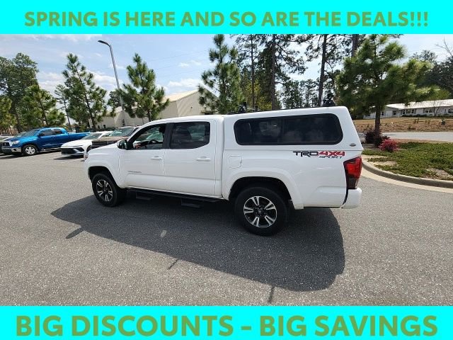 Used 2019 Toyota Tacoma TRD Sport image 9