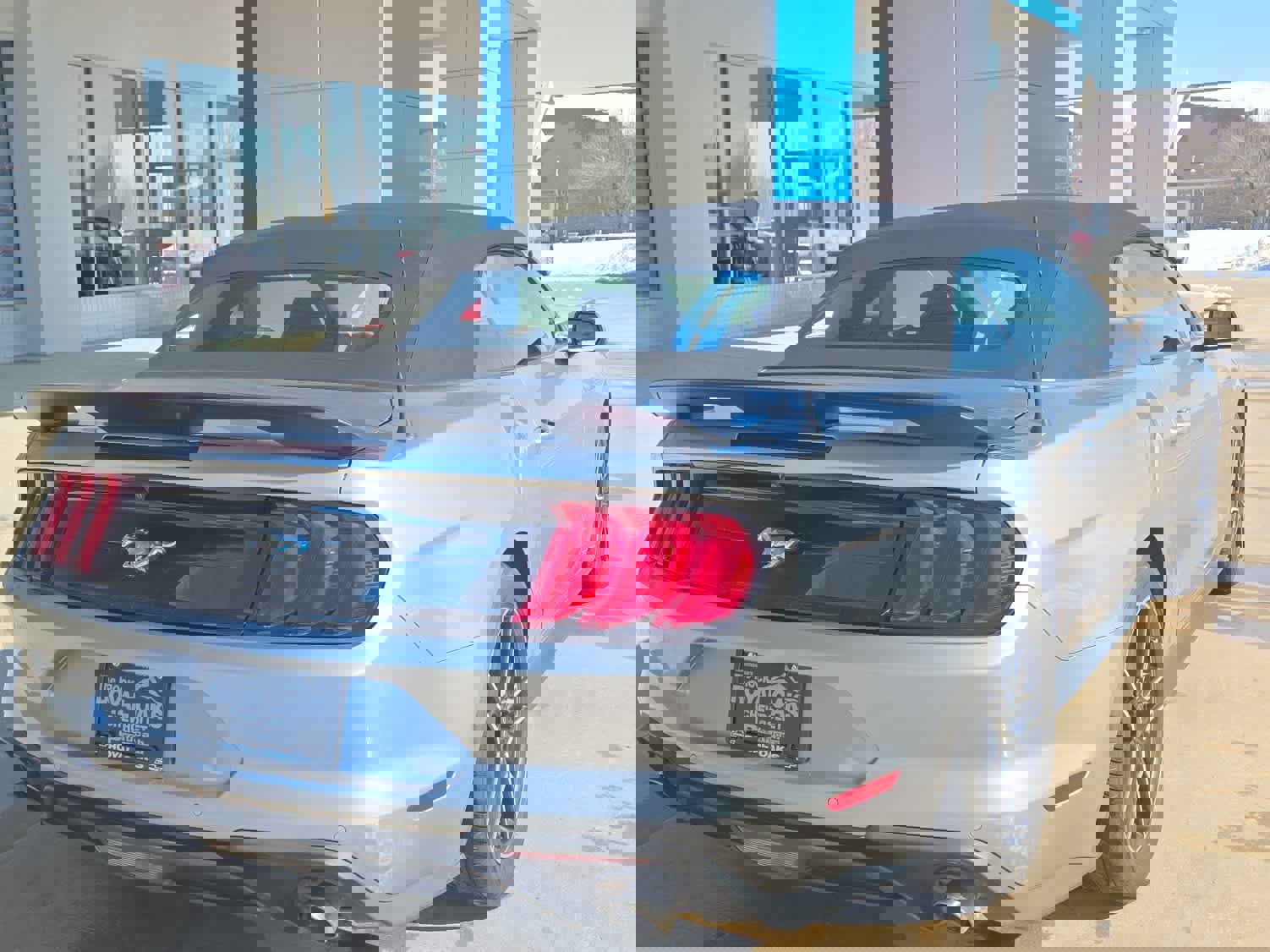 Used 2022 Ford Mustang Premium image 14