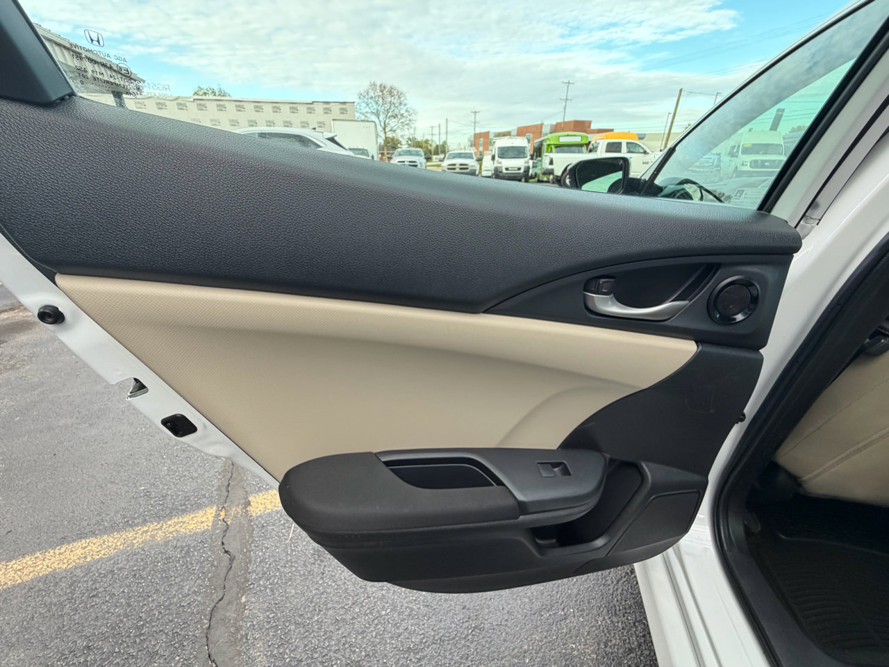 Used 2020 Honda Civic EX image 11