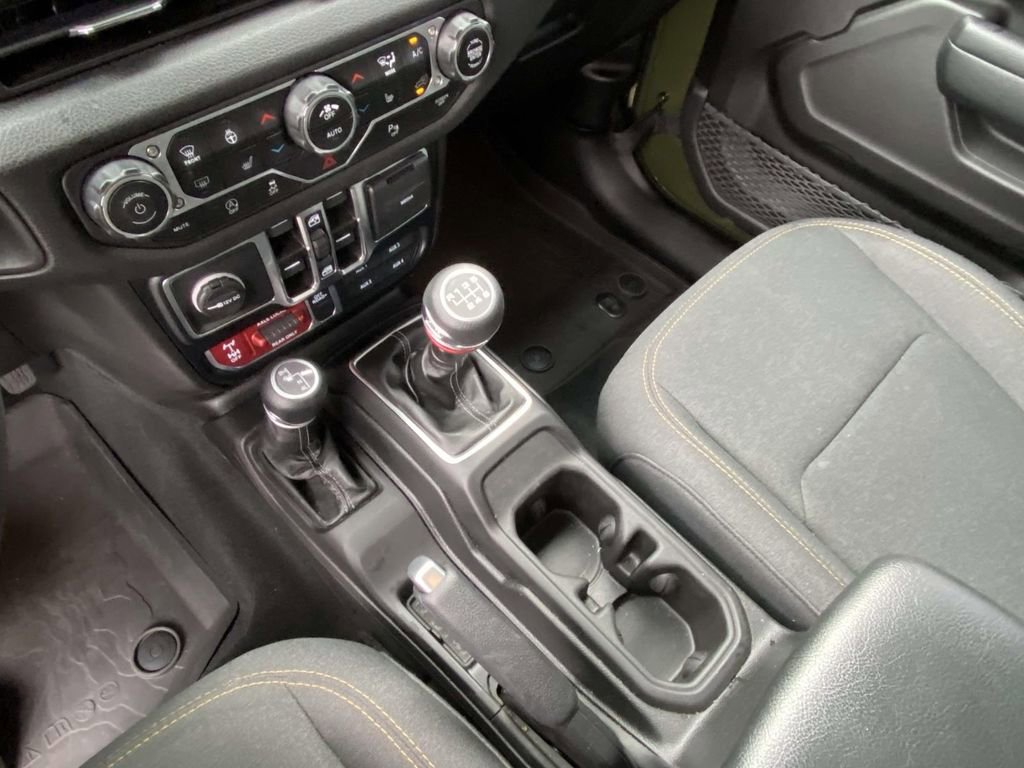 Used 2024 Jeep Wrangler Willys image 16