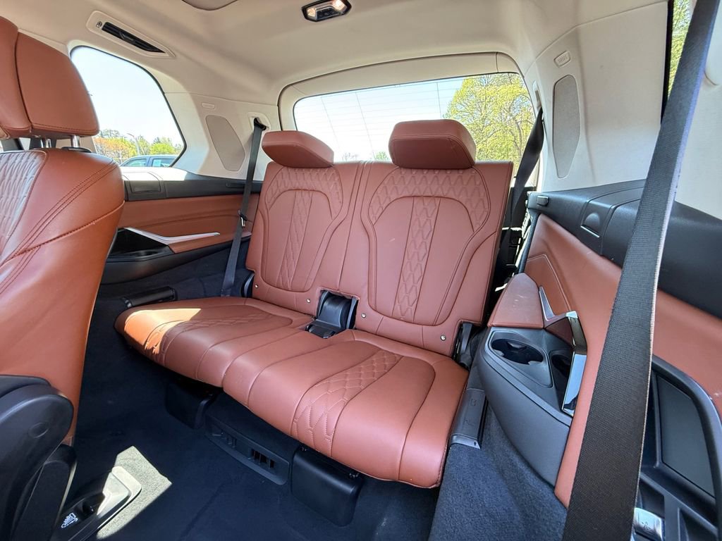 Used 2023 BMW X7 xDrive40i w/ Executive Package image 27