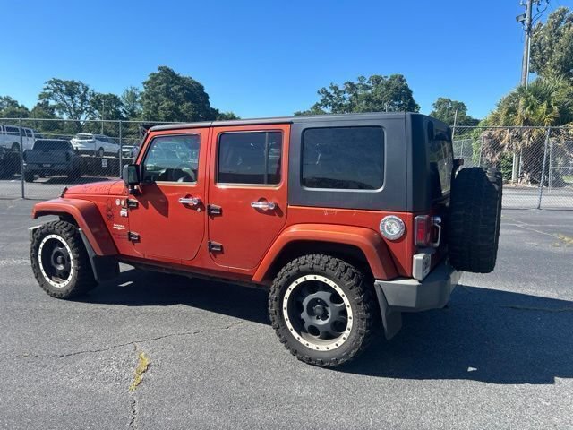 Used 2009 Jeep Wrangler Unlimited Sahara w/ Dual Top Group AWD/4WD image 3