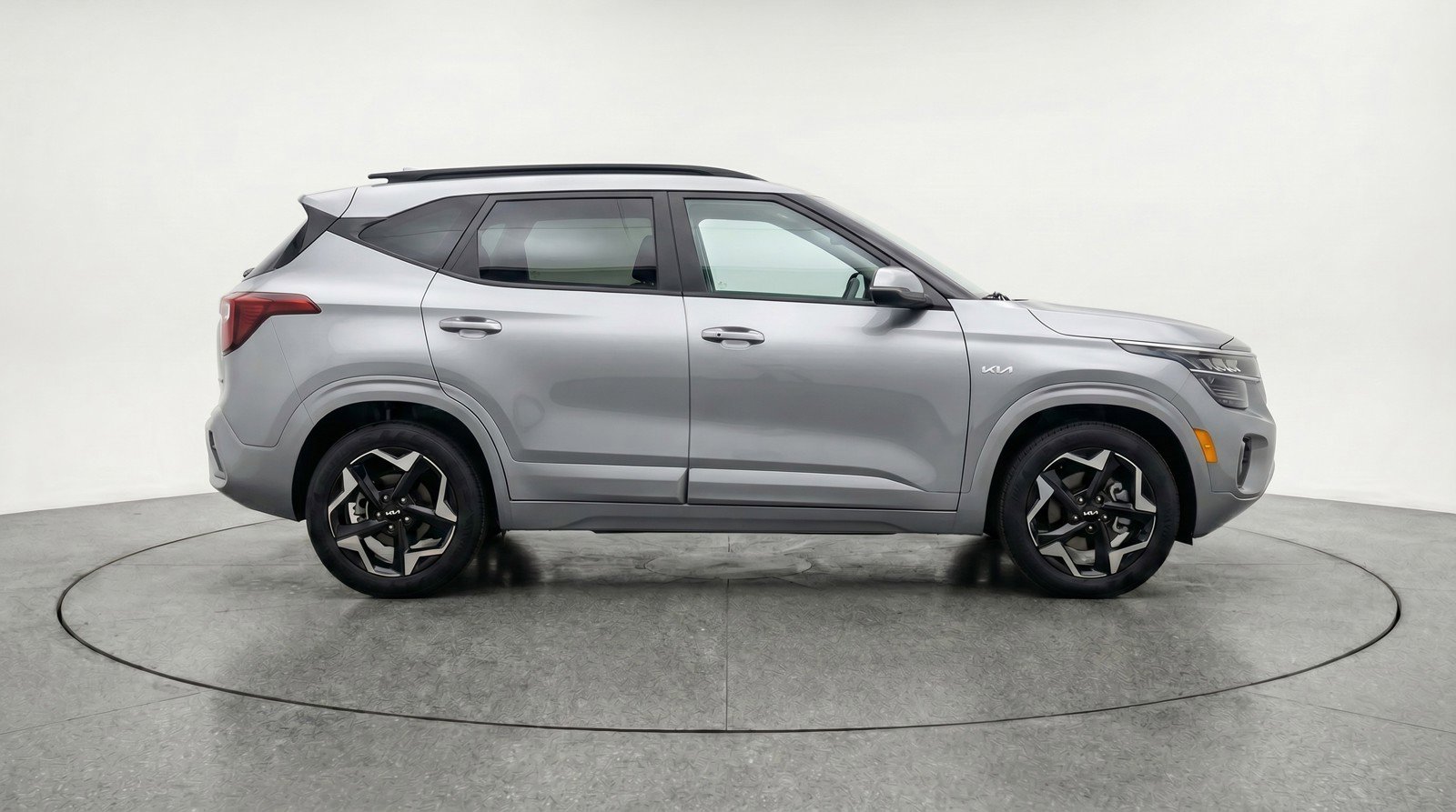 Used 2025 Kia Seltos S FWD image 11
