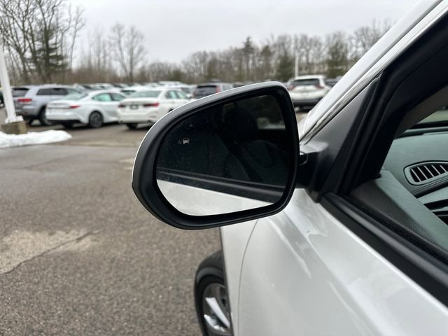 Used 2022 Buick Encore GX Essence w/ Experience Buick Package image 14