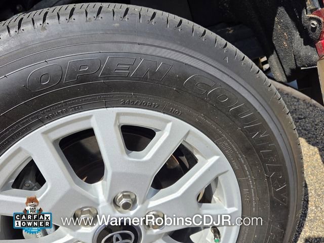 Used 2025 Toyota Tacoma SR5 image 29
