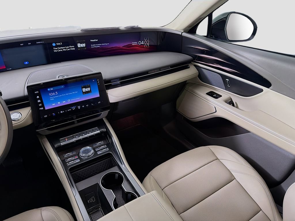 Used 2024 Lincoln Nautilus Premier image 26