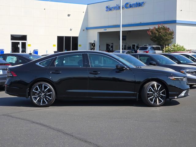 New 2025 Honda Accord Touring image 4